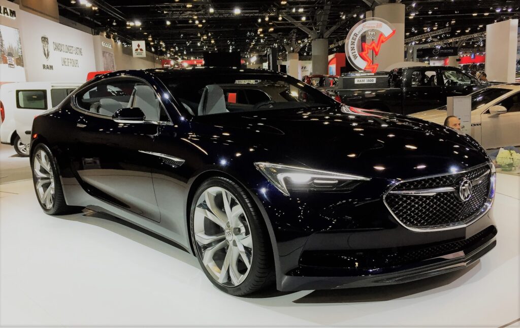 Unikalus žvilgsnis į įspūdingą "Buick"