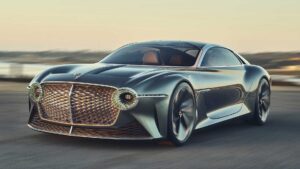 "Bentley": Nesenstanti legenda ant ratų